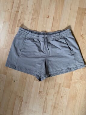 Athleta Gray Elastic-Waist Athletic Shorts